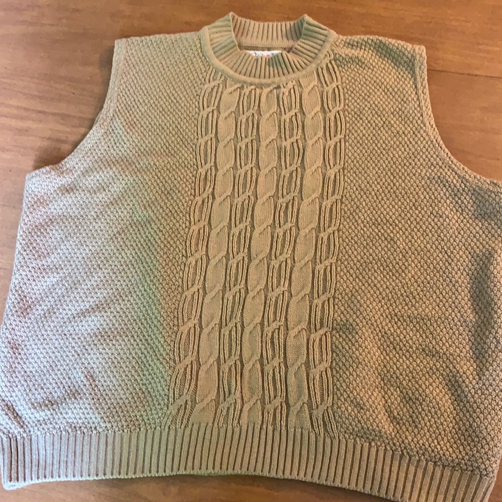 Sleeveless sweater